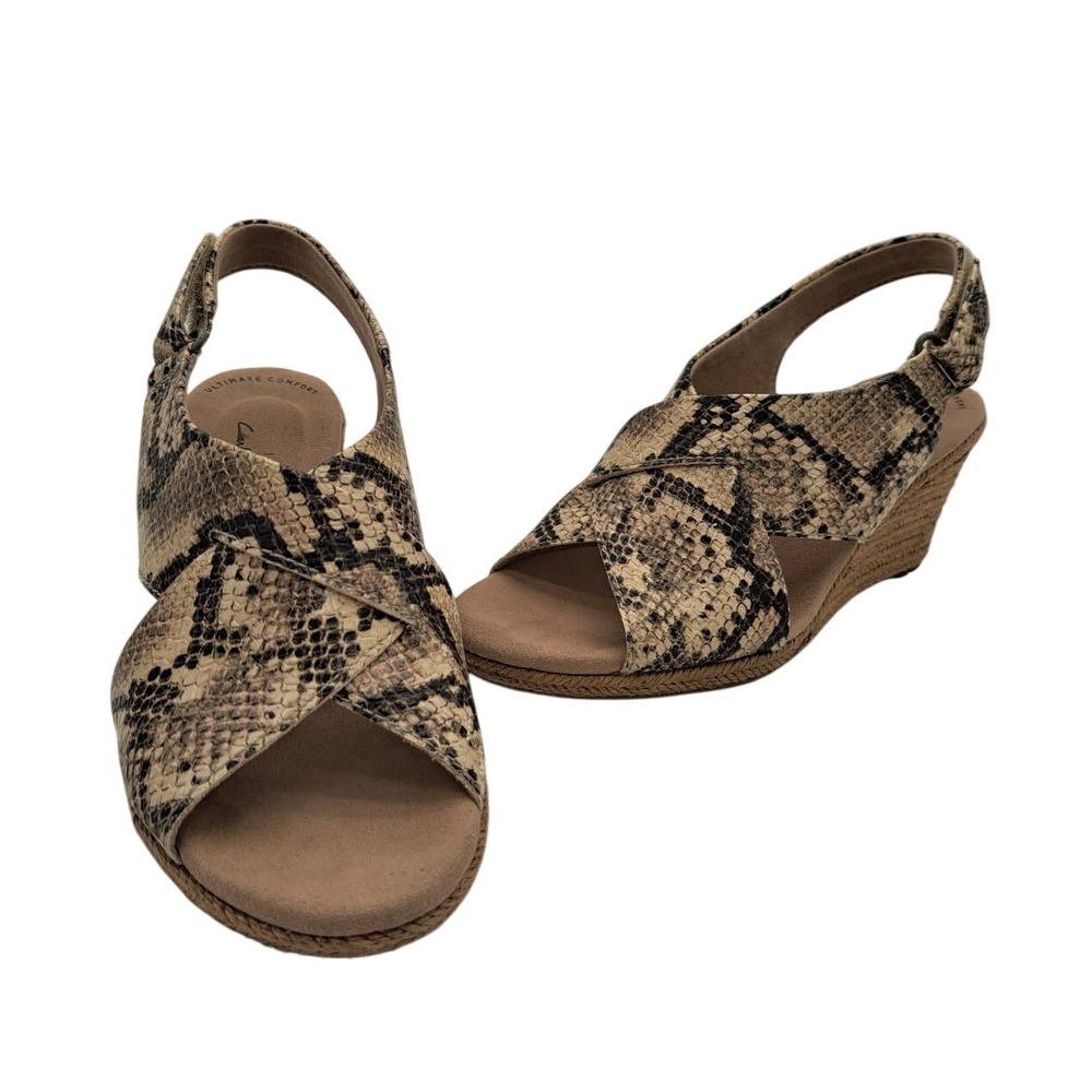Clarks Collection Wedge Sandals Women's Size 6.5‎ M Snakeskin Slingback Wedge